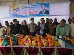 বাকলিয়ার ২ হাজার পরিবারের পাশে চসিক মেয়র ডা. শাহাদাত হোসেন IMG 20260712 WA0076 300x225